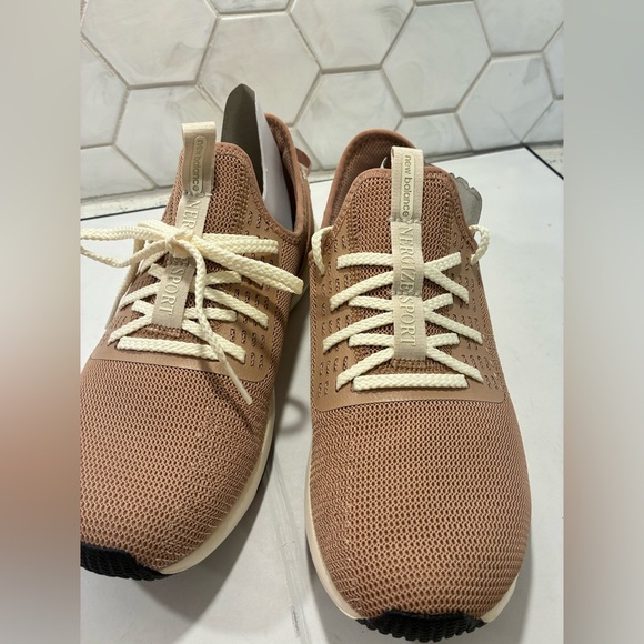 New Balance Woman’s Dynasoft Nergize Sport V2 Brown Beige Size 7 NEW Memory Sole - Picture 2 of 14